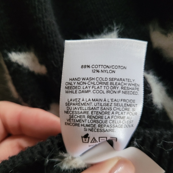 Express Cropped Sweater - Picture 4 of 6